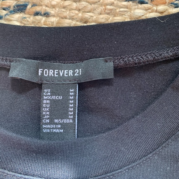 long sleeve crop top - Picture 2 of 4